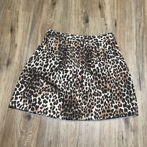 New York & Company Dresses & Skirts - 🚨5/$25 Cheetah Print Skirt